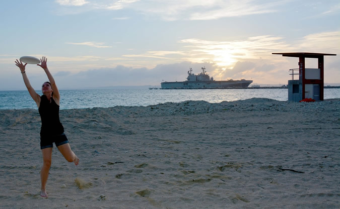 Plage et sport, comment transformer les vacances en famille en d’activité sportive complète ?