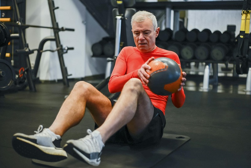Quelles activités sportives de renforcement musculaire pour personnes âgées ?