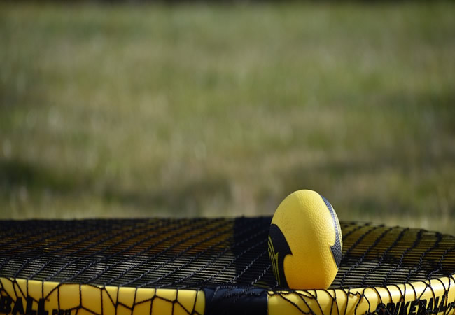 Le Spikeball : à la découverte d’un sport facile et compétitif