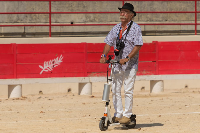 Trottinettes et autres deux roues : un bon moyen de garder la forme ?