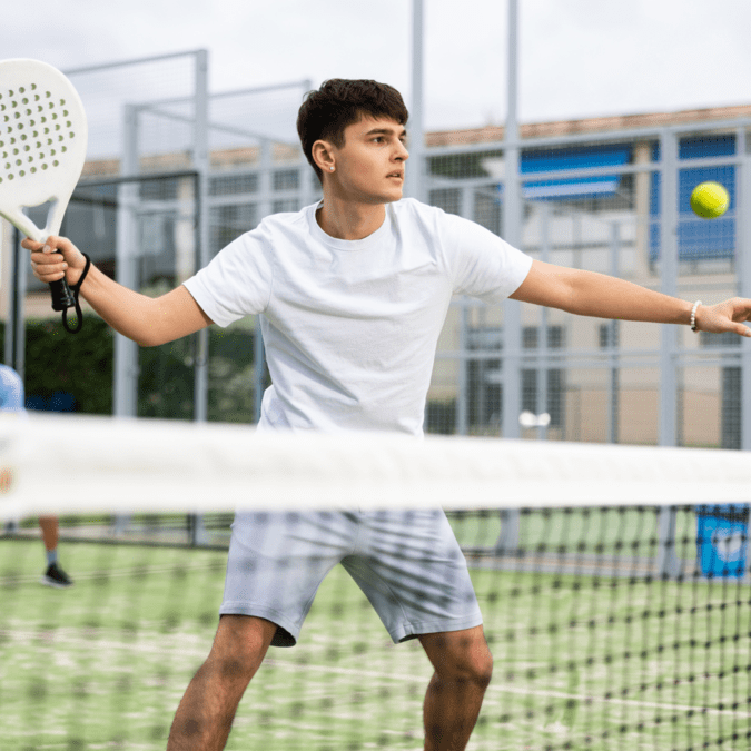 Padel : l'essentiel de l'équipement adapté pour exceller