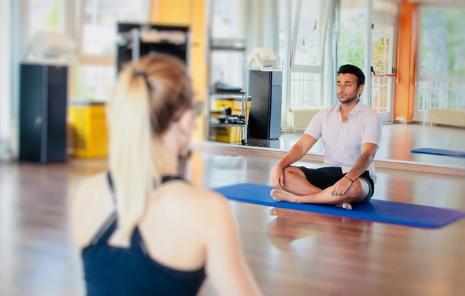 Sport : le yoga est aussi l’apanage des hommes actuels